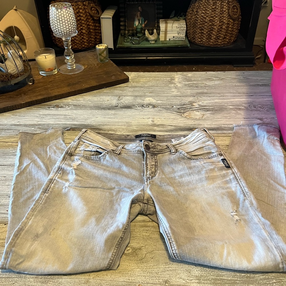 Women’s Silver brand straight leg, grey white washed denim.